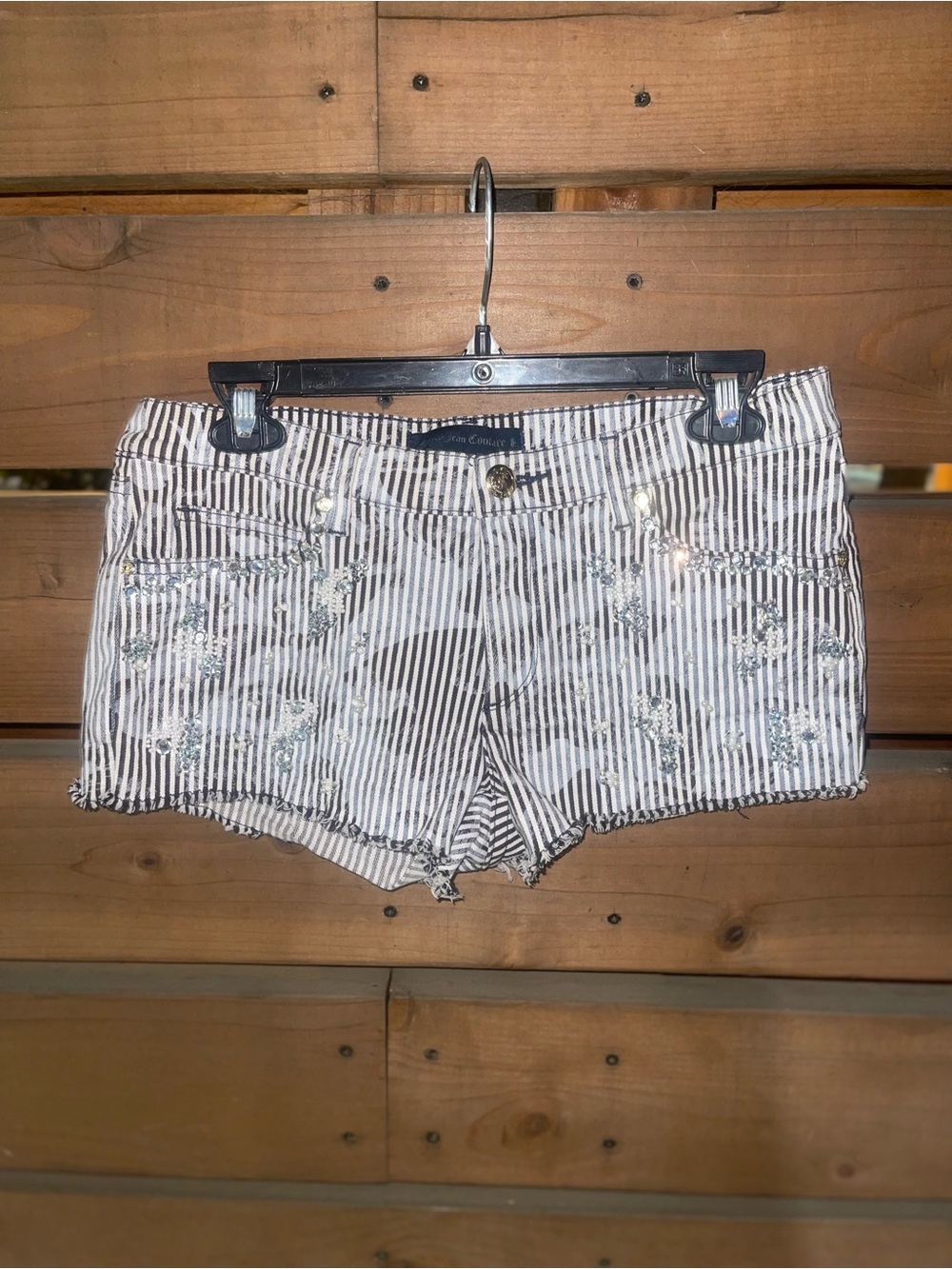 Striped Embroidered Women's Denim Shorts - White/Black